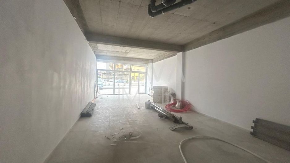 Spatiu comercial Selimbar 120 mp - vitrina la strada - zona Brana - Poză 4