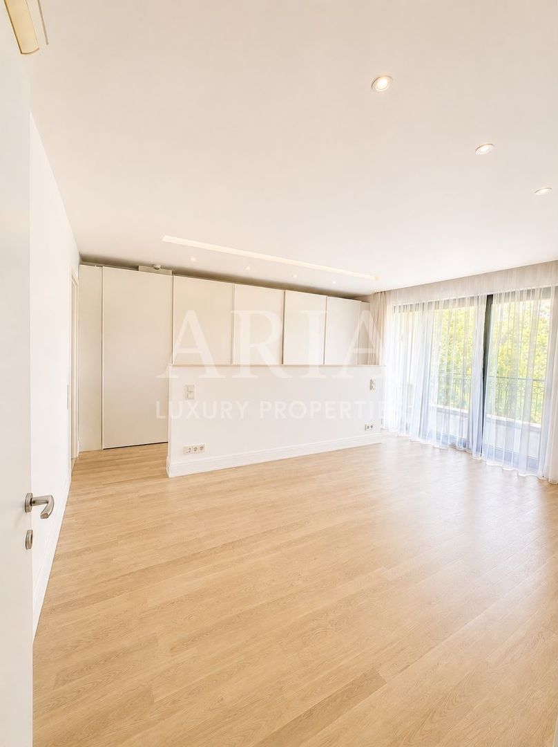 VILA COMPLEX RESIDENTIAL PIPERA - Poză 8