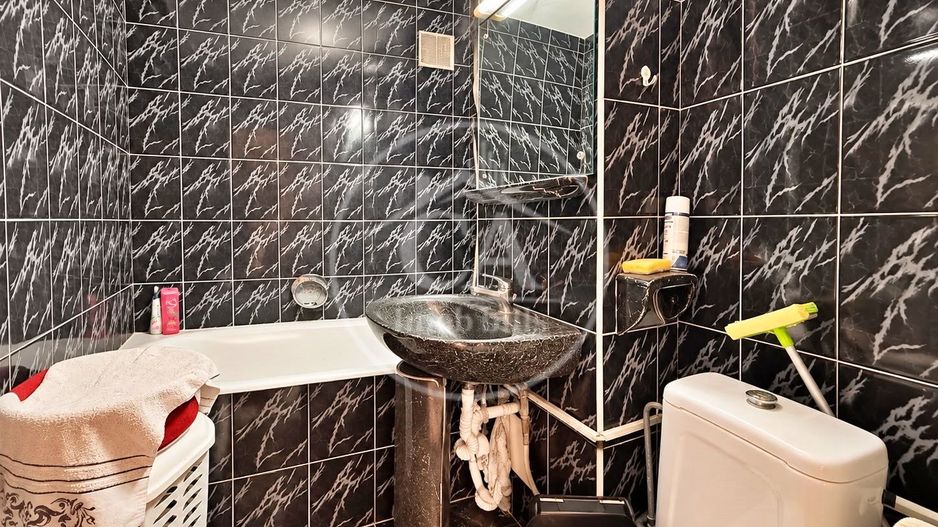 Apartament de vanzare cu doua camere in zona Dacia Oradea - Poză 7