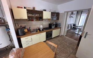 Casă / Vilă cu 5 camere zona Lunei - Poză 12