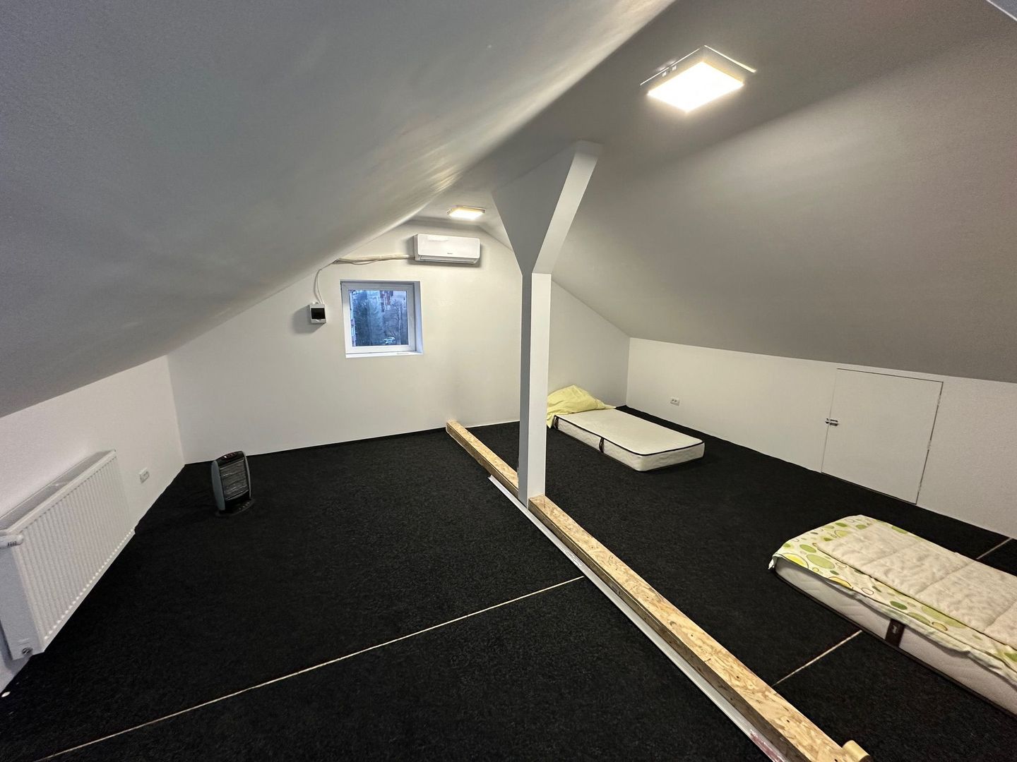 Cladire pretabila spațiu birouri/ clinica - Poză 43