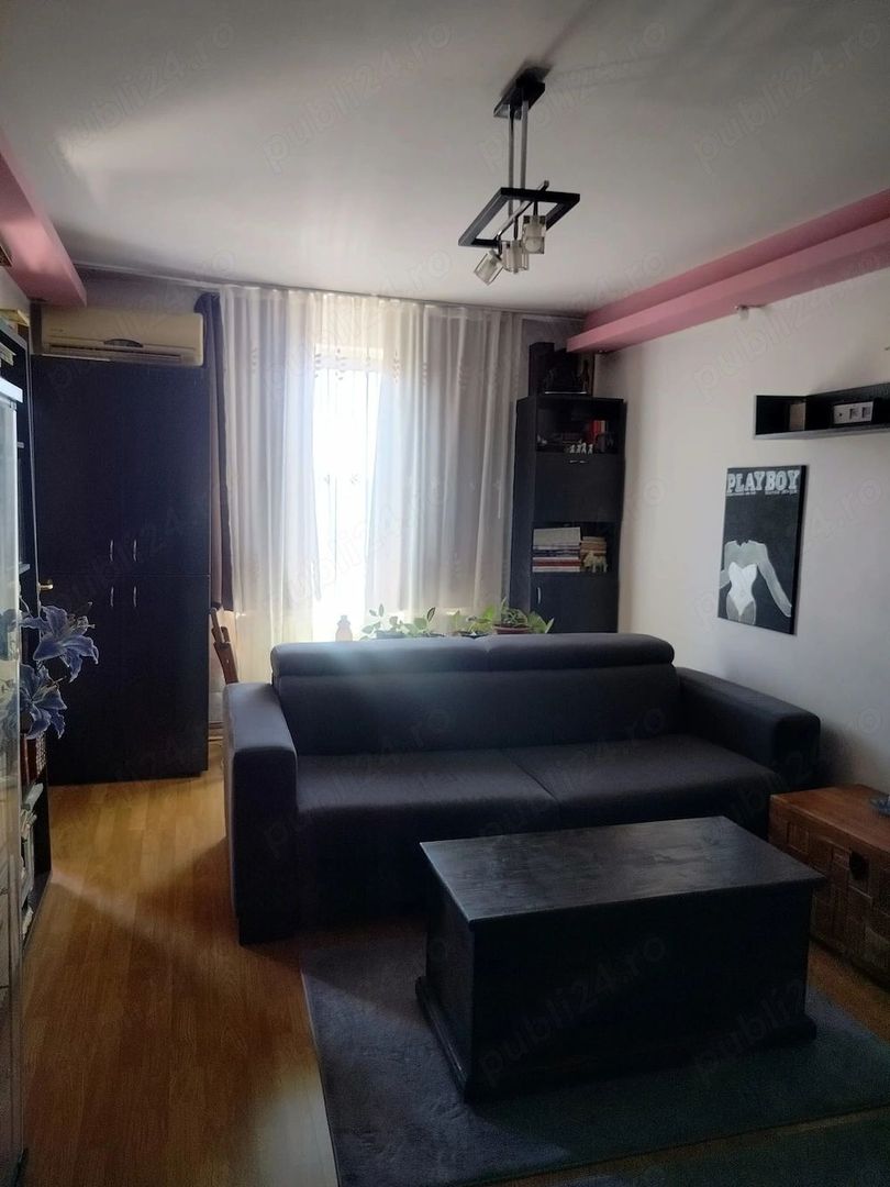 Apartament 4 camere. Cu Centrala. La 5 min de metrou. Aparatorii Patriei, - Poză 1