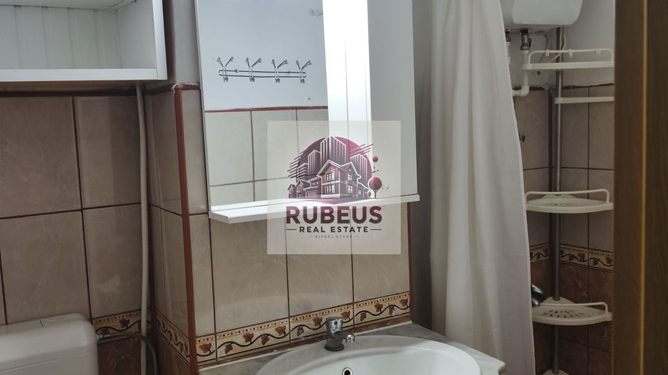 Mic la întreținere, bun la randament: apartament în Orșova - Poză 21