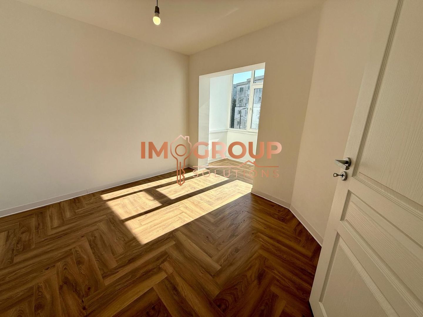 NICOLINA 1 - ETAJ 2 - BLOC 1984 - APARTAMENT CU 2 CAMERE DECOMANDAT - Poză 2