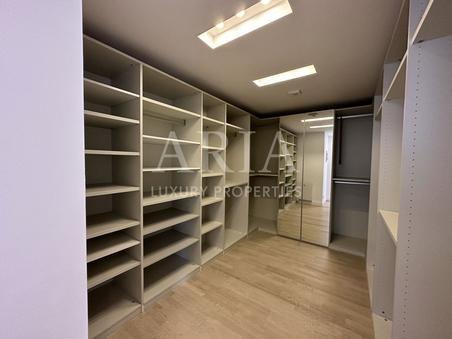 OXFORD GARDENS -  LUXURY GATED COMMUNITY - POOL - TENNIS COURT - PLAYGROUND - Poză 10