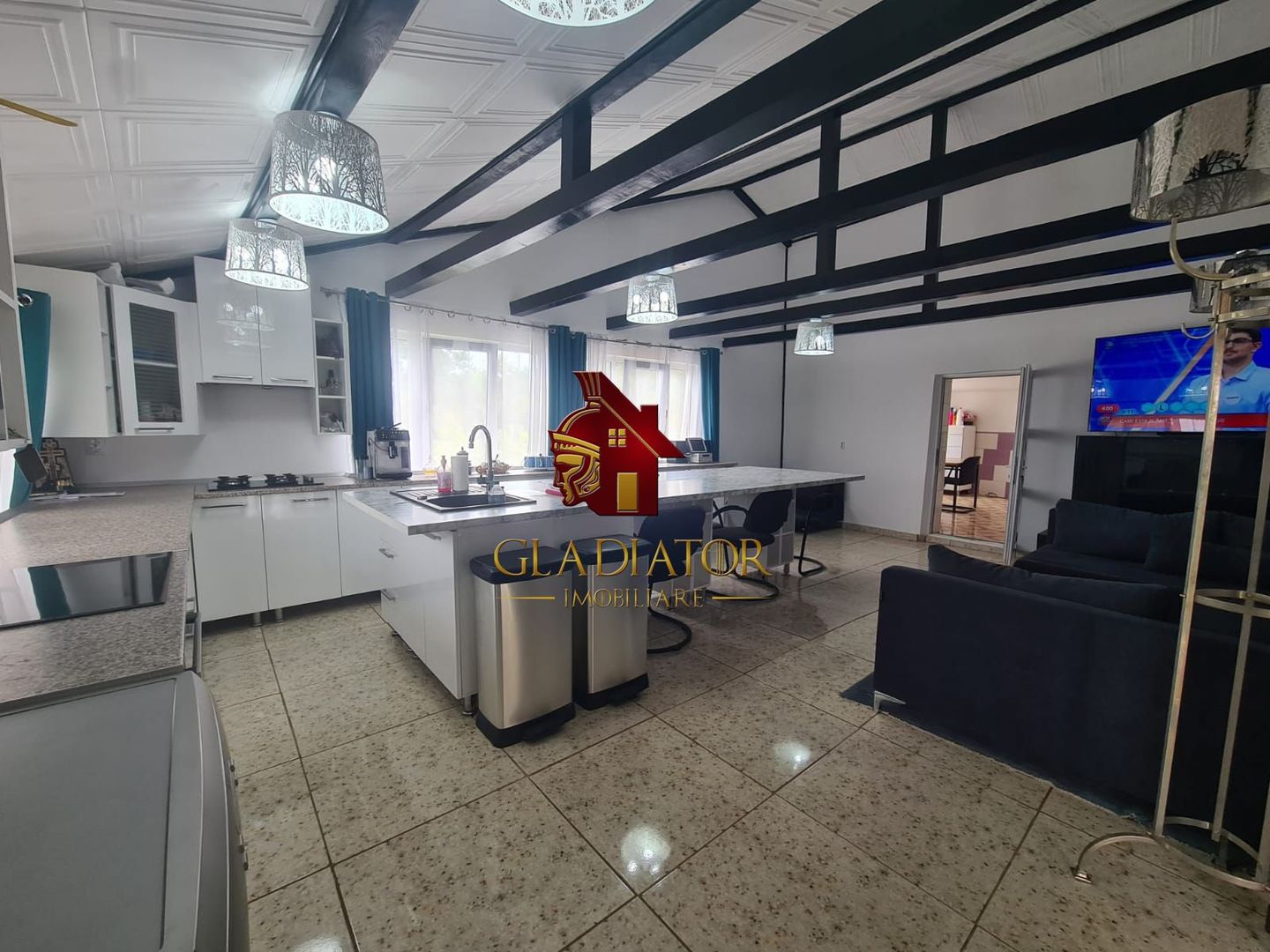 Casa + garaj + 5400 mp teren in Tomesti Goruni, zona de vis, nu rata - Poză 10