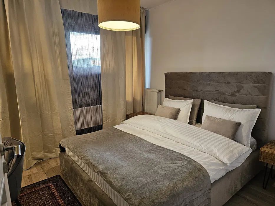 inchiriez apartament 3 camere - Poză 3