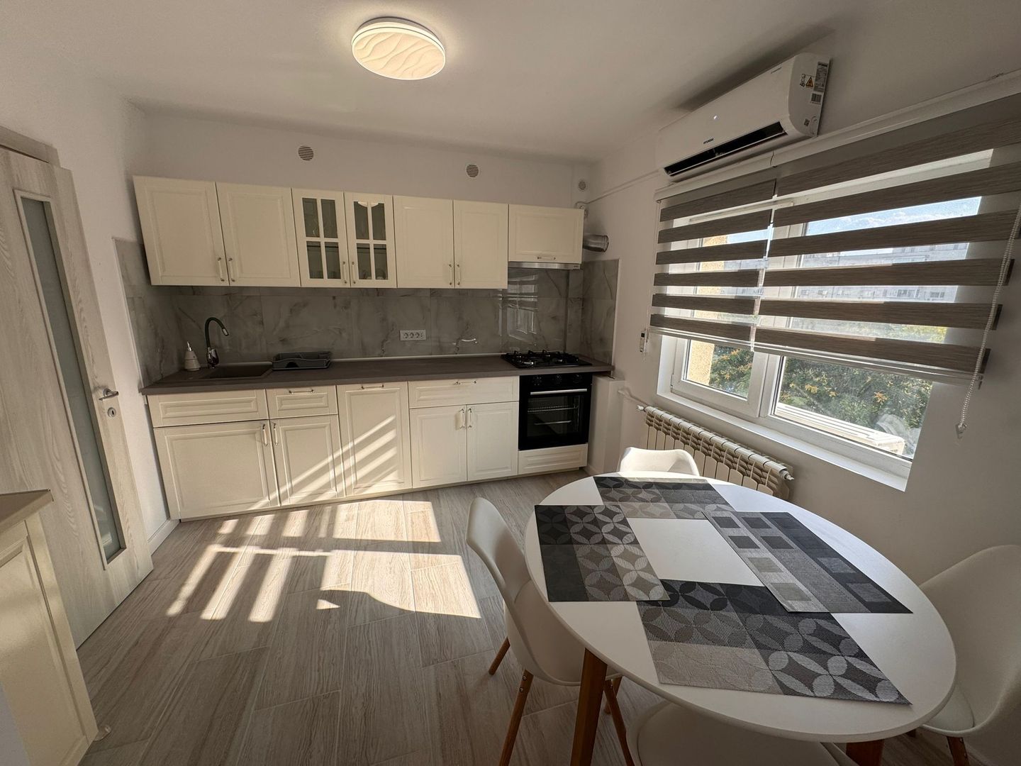 Sebastian 2 Camere 60 mp Renovat 5/8 - Poză 5