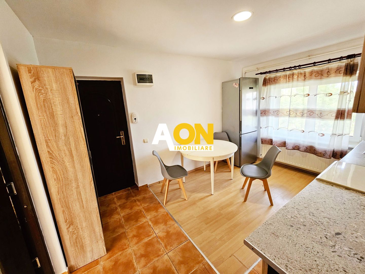 Apartament 3 camere, etaj 3, mobilat, utilat, zona Piata Cetate - Poză 11