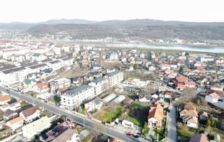 APT. decomandat -2 camere la Parter inalt in BL.Nou-str.Ostroveni