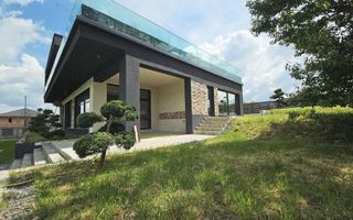 Casa noua cu piscina si terase panoramice, garaj - Poză 1