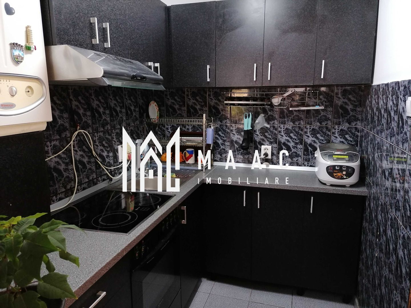 Apartament 4 camere | Decomandat | Balcon | Vasile Aaron - Poză 4