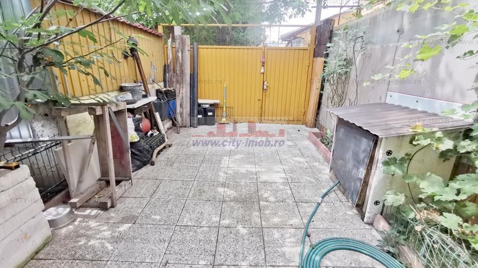 Vanzare casa Andronache - Poză 20