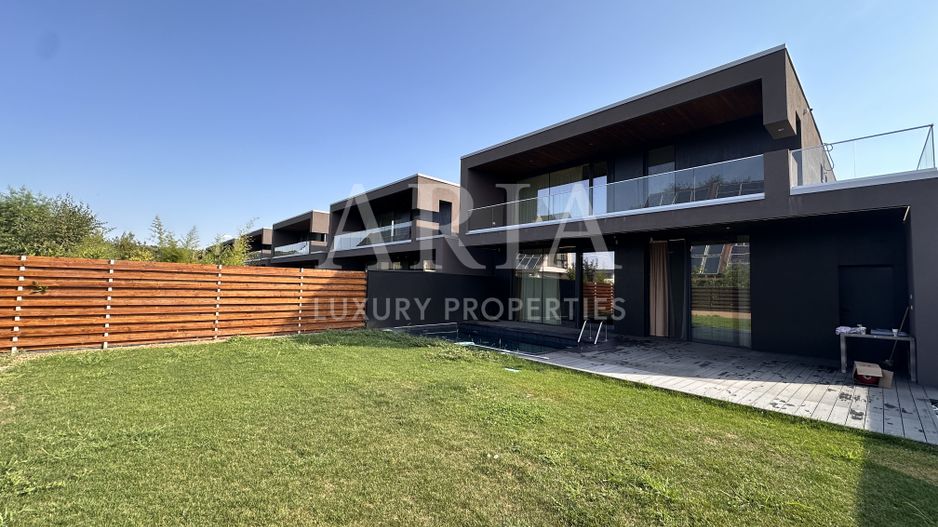 SMART VILLA - POOL - LUXURY GATED COMMUNITY - NEAR THE FOREST - Poză 22