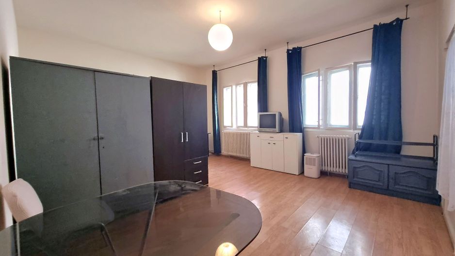 Apartament cu 1 cameră, foarte spațios, parter, clădire istorică, zona Traian - Poză 1