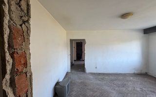 APARTAMENT 3 CAMERE ETAJ 3 CAMPULUNG - Poză 1