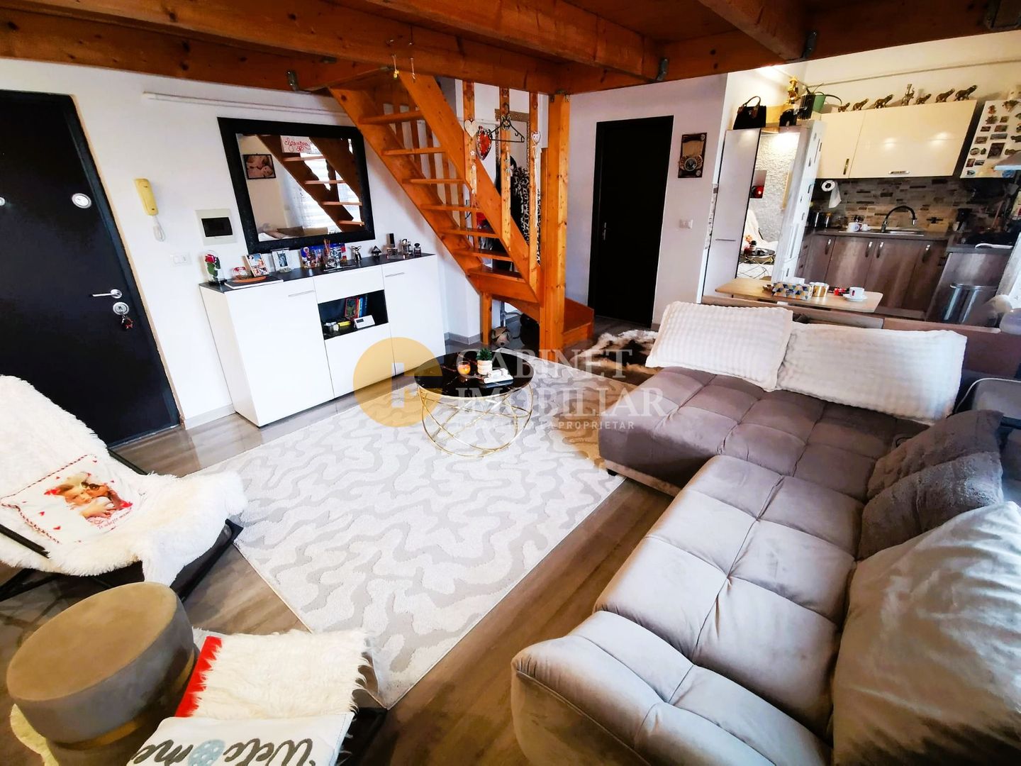 2 camere tip duplex | mobilat&utilat | CUG - Valea Adanca - Poză 2