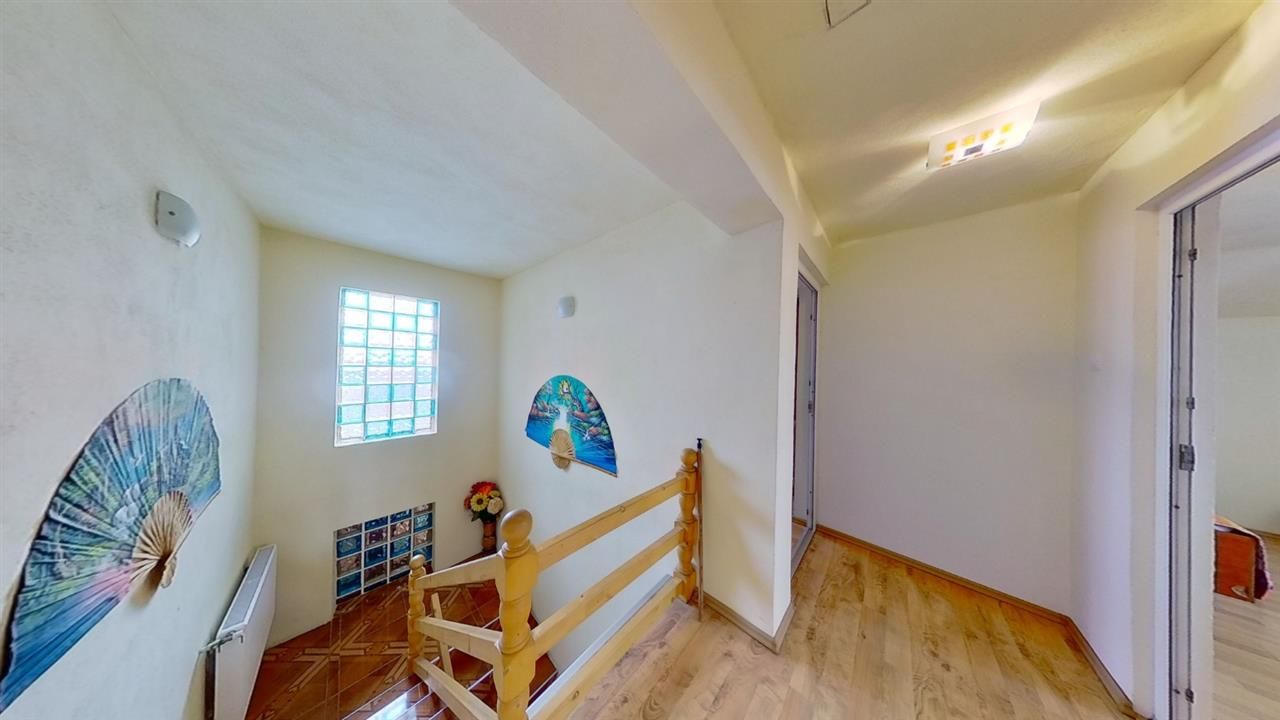 Camin primitor pe compozitie particulara, curte individuala - Poză 24
