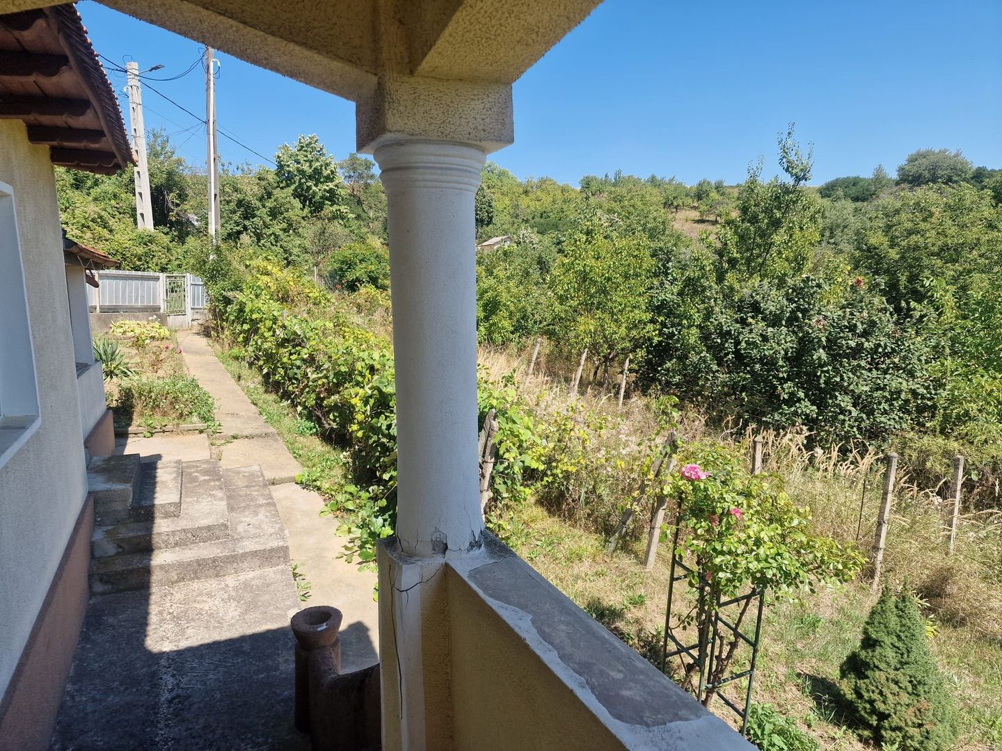 Casa in mediu rural cu teren - Poză 19