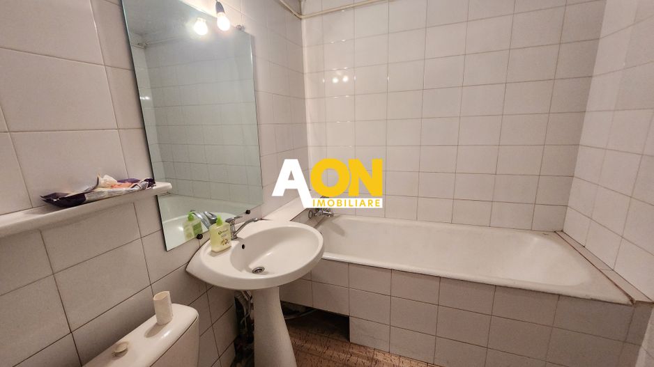 De vanzare apartament 3 camere, Cetate - Poză 11