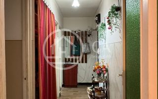 Apartament cu 3 camere de vanzare Str. Seleusului Zona Velenta,Oradea - Poză 9