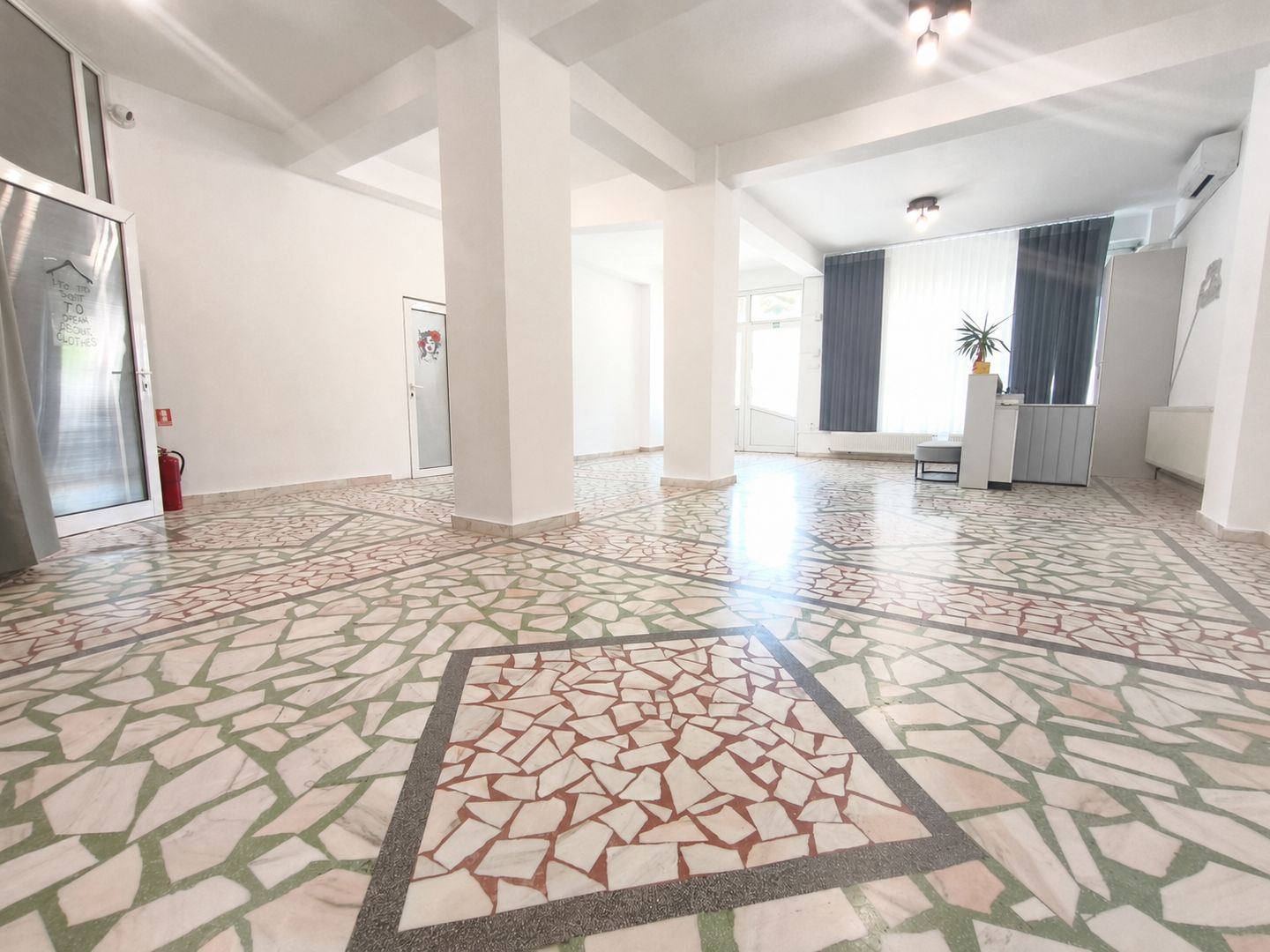 Spatiu Comercial Premium | B-ul Mamaia | Parter | 66 mp - Poză 4