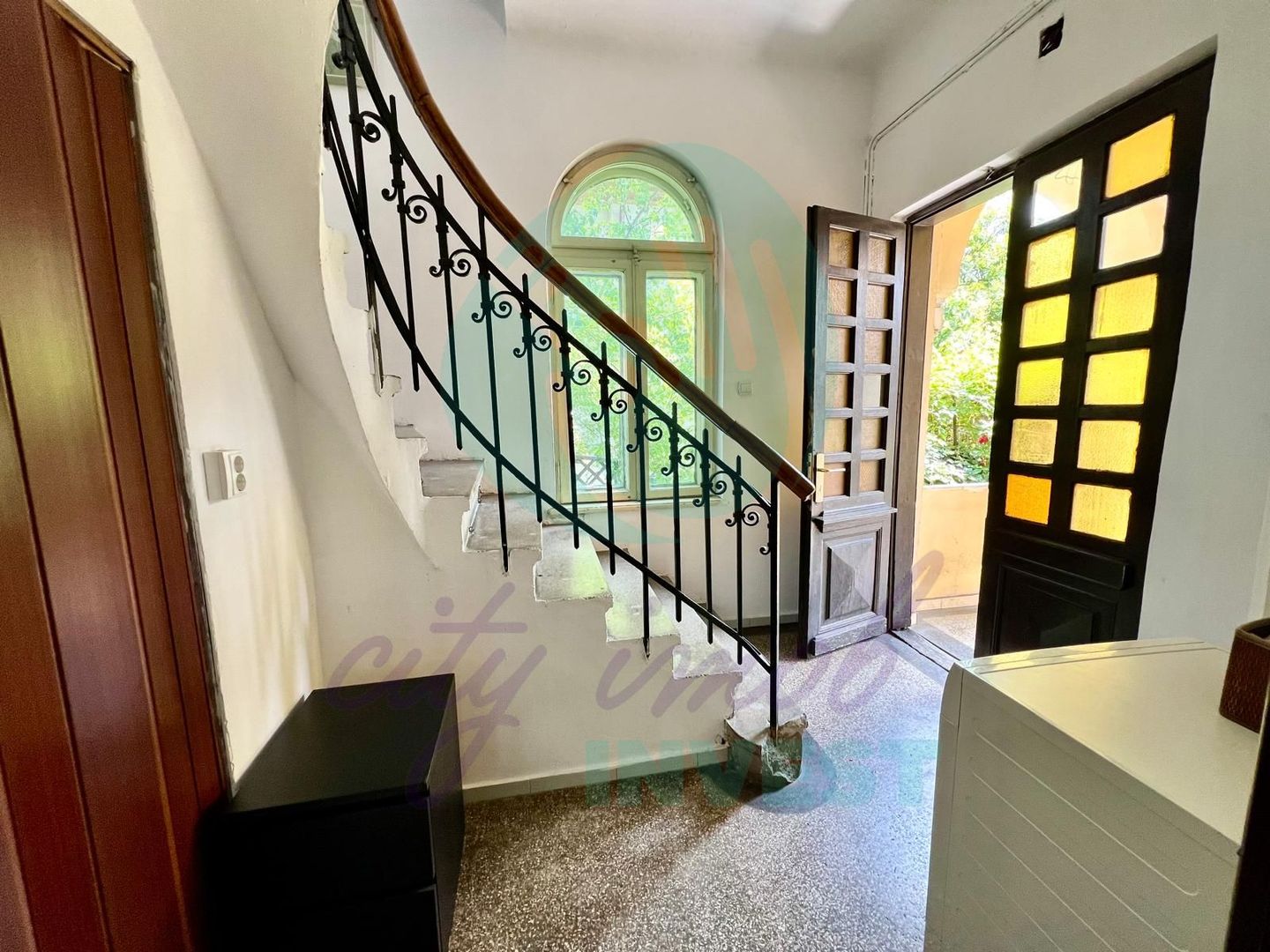 Oportunitate achizitie vila boiereasca 12 camere-Cotroceni- Singura in curte - Poză 2