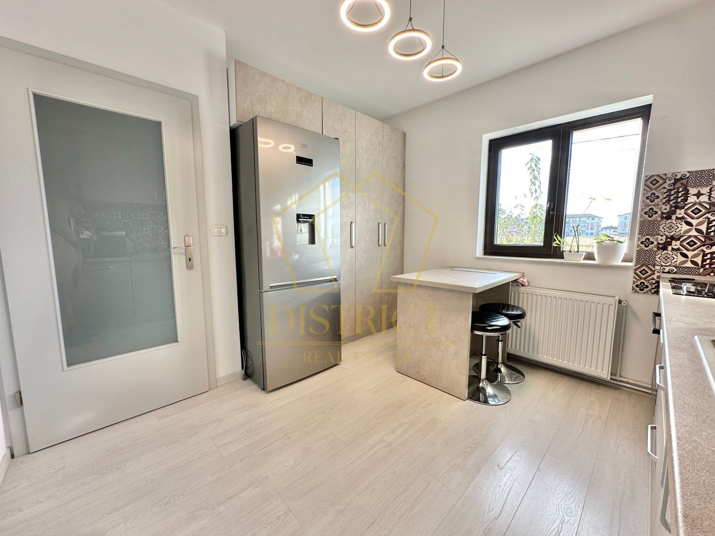 Duplex cu 4 camere si dressing mobilat in Giroc zona Planetelor la asfalt. - Poză 10