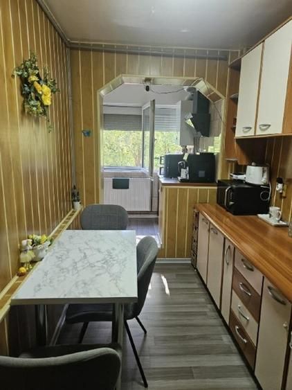 Apartament 3 camere Decomandat - Poză 8