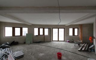 Casă individuală cu 5 camere în Vladimirescu - Poză 6