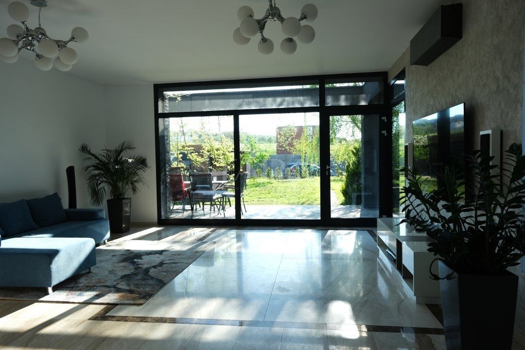 Casa individuala in Borhanci - Poză 2