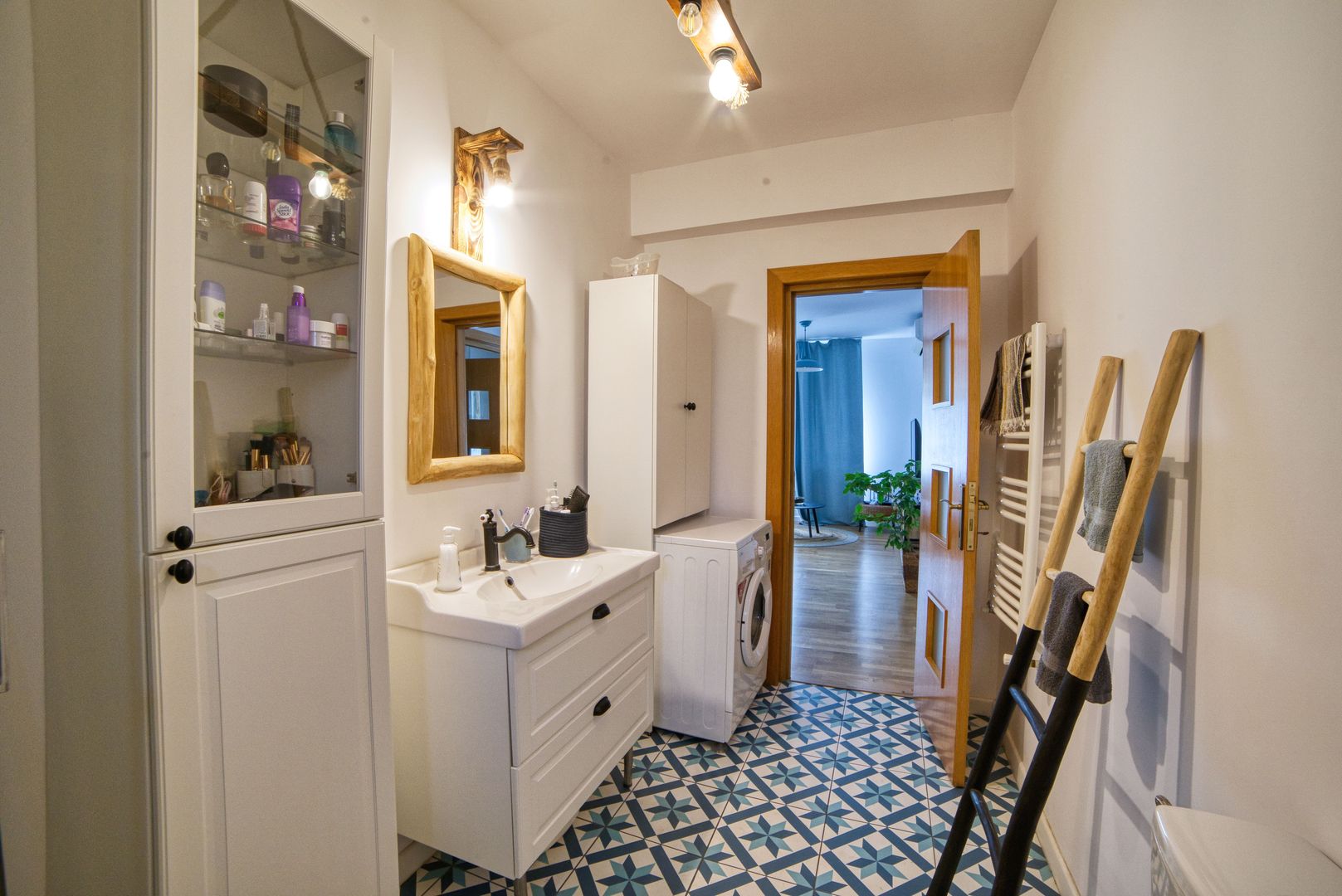 Casa complet mobilata 5 camere 3 bai curte generoasa - Poză 16