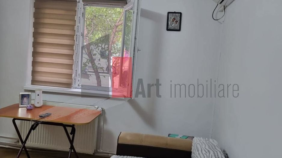 Vanzare 2 camere Piata Resita - Poză 1