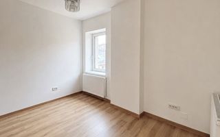 Apartament in casă, 60 mp, acces privat și teren, zona Platinia. - Poză 3