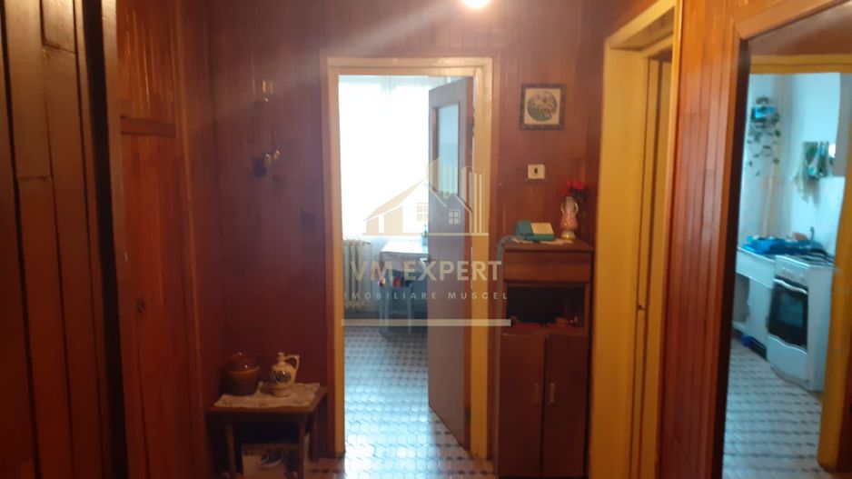 APARTAMENT 3 CAMERE, ETAJ 1, CAMPULUNG, PRET 43000 EURO - Poză 3