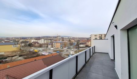 Spatiu de birou 62.5 mp + terasa 32 mp, parcare