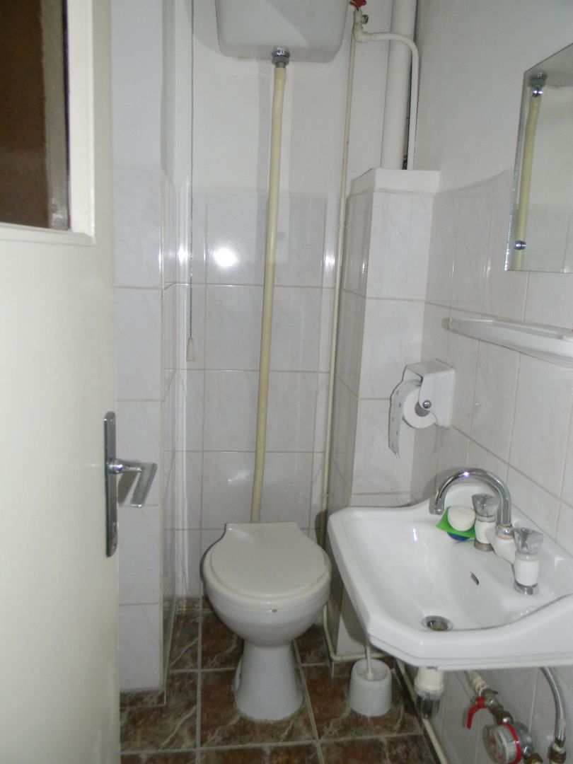 Apartament cu 3 camere in Racadau - Poză 10