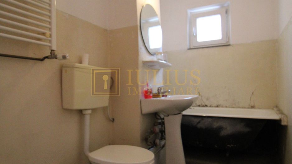 3camere, ideal pentru cei ce doresc sa renoveze de la zero un apartament. - Poză 8