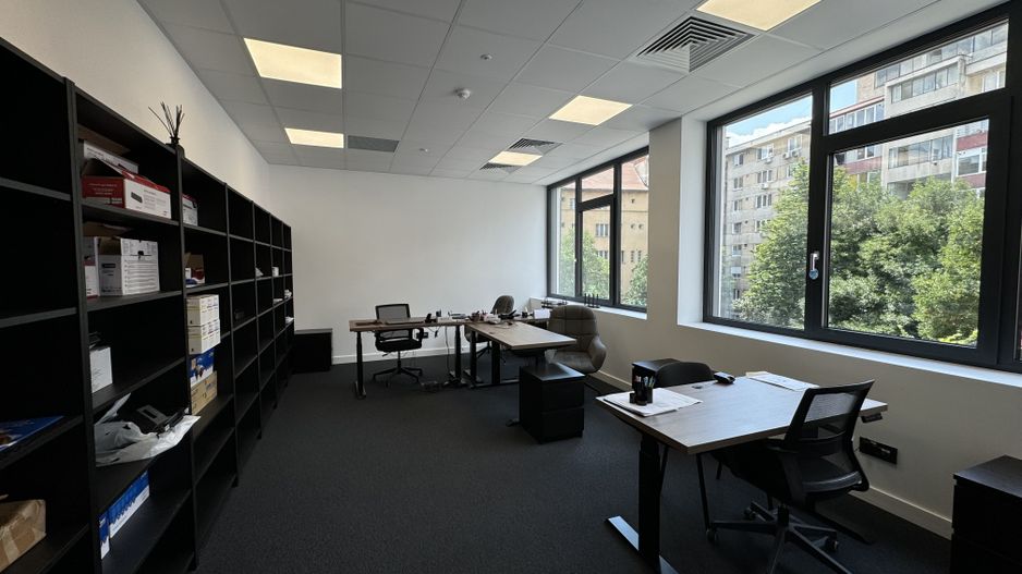 Imobil Premium de Închiriat: Eficiență și Tehnologie de Vârf - Poză 9