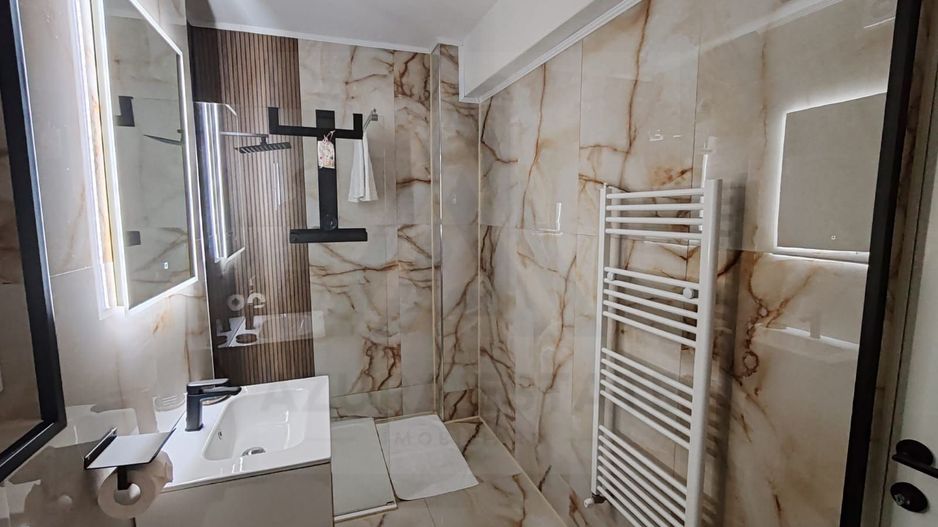 Apartament premium 2 camere balcon generos parcare pe Mihai Viteazul - Poză 8