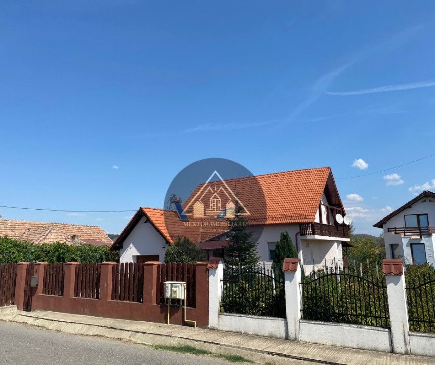 Casă mare și modernă - Poză 4