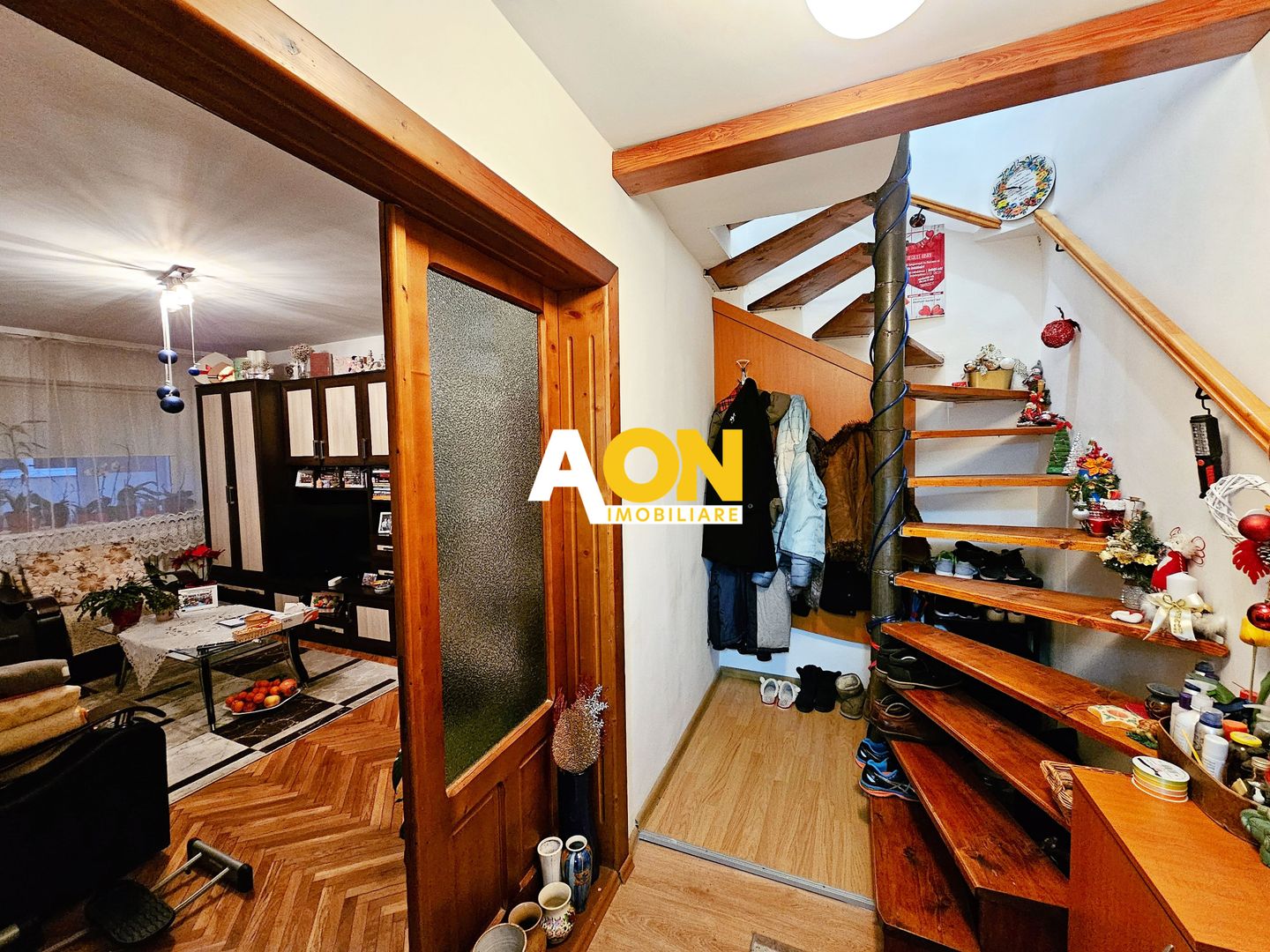 Apartament cu 2 camere + mansarda 2 camere - Poză 9