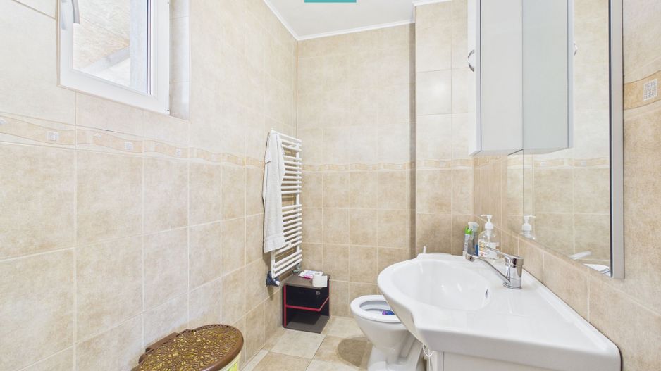 Casă individuală 8 camere - Dudeștii Noi - Poză 20