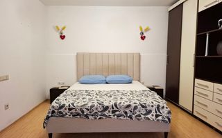 Casa P+M, cu 5 camere, zona Central - Poză 9