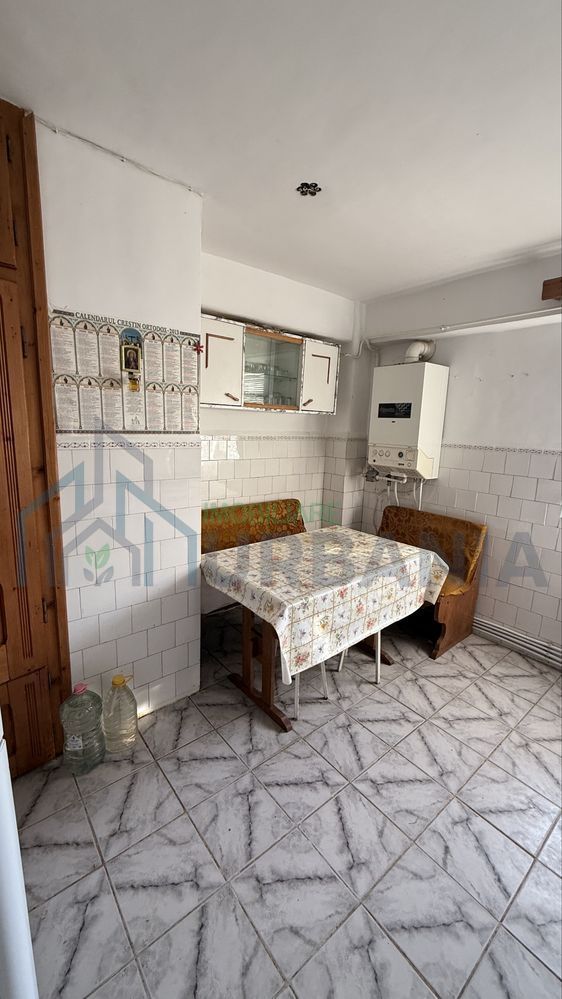 Vând apartament 3 camere zonă centrală - Poză 5