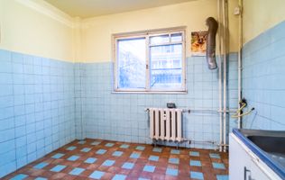 Ghencea - Drumetului, 3 camere, an c-tie 1980, et. 4/10, bucatarie mare, 2 bai