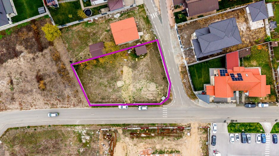 Oportunitate rară în Via Carmina – Strada Flavia | 955 mp - Poză 1