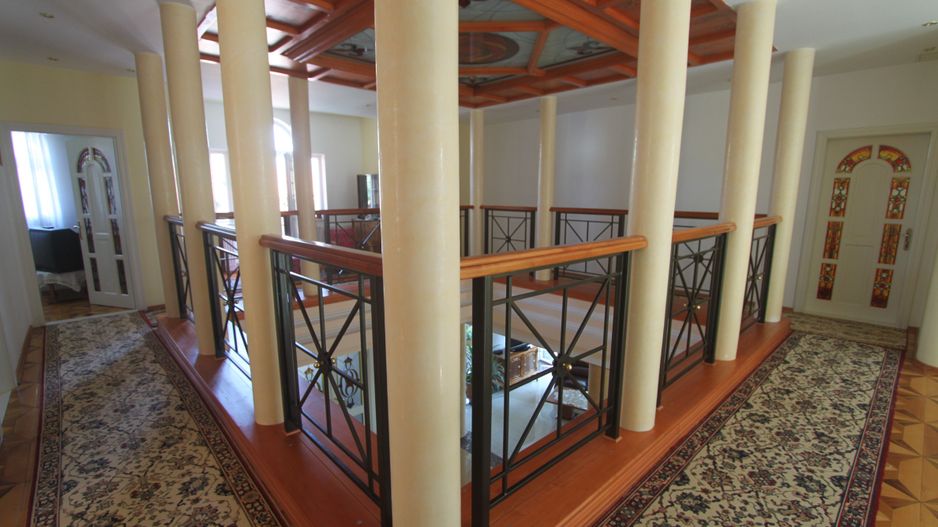 Casă / Vilă cu 8 camere de vânzare în zona Semicentral - Poză 47