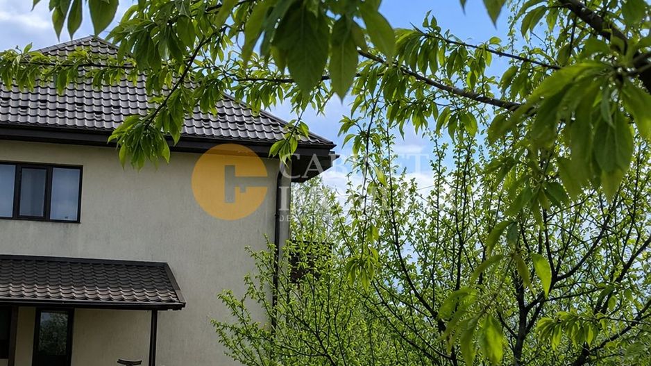 Casă tip duplex de vânzare – Aroneanu, la stradă principală, teren 473mp! - Poză 1