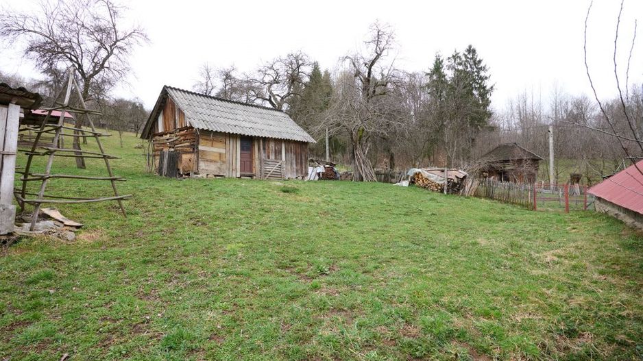  Casa  la munte cu teren generos in Com. Nucsoara, loc. Slatina jud. Arges! - Poză 10